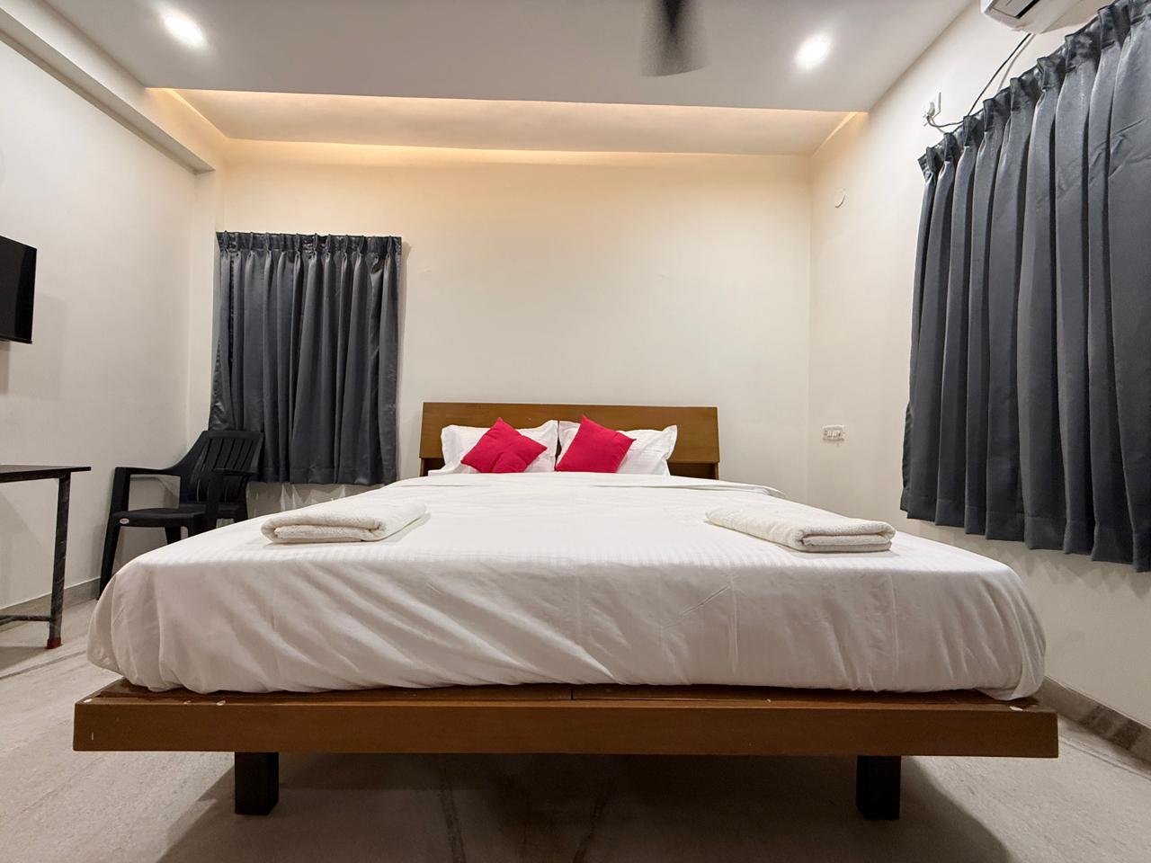 Luxury Room — LUX